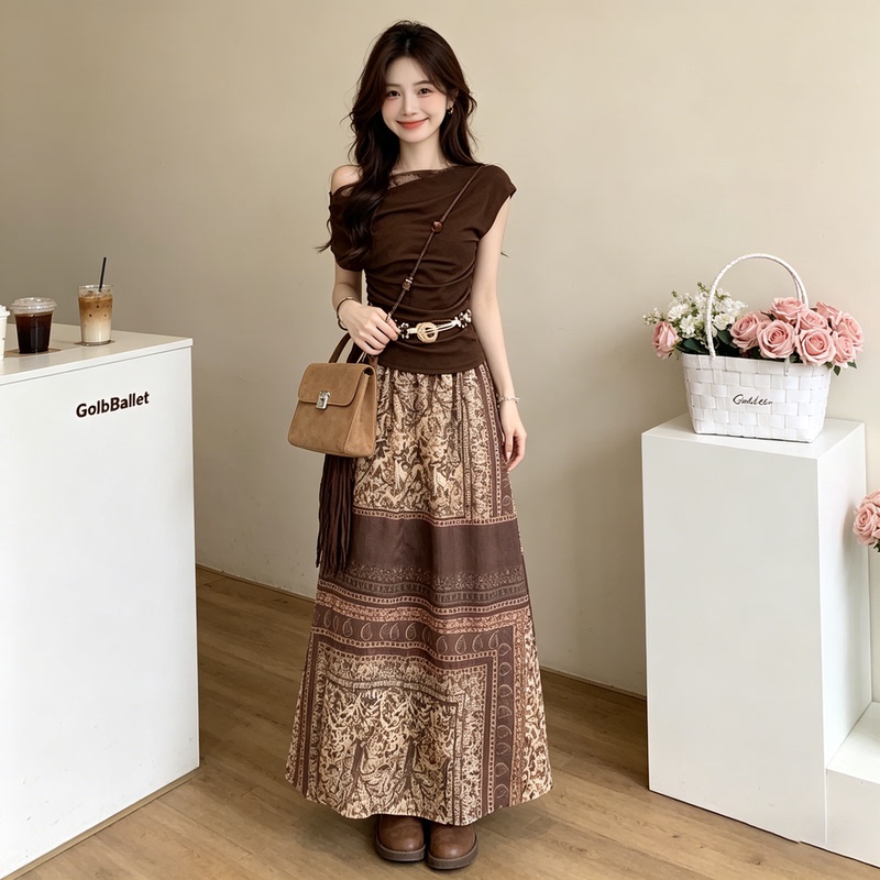 Bohemian Style Suit for Women, New Summer Style, Slanted Shoulder, Waist-Cinching Short-Sleeved T-Shirt, Retro Printed Skirt, Two-Piece Set Bohemian Style Suit for Women, New Summer Style, Slanted Shoulder, Waist-Cinching Short-Sleeved T-Shirt, Retro Printed Skirt, Two-Piece Set