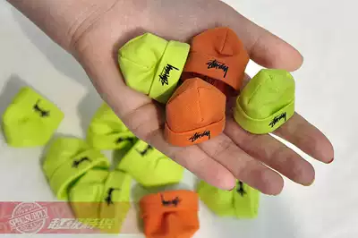 1 6 men's and women's soldier hats, cold hats, 12-inch trend dolls, knitted hats, street hip-hop trend cards