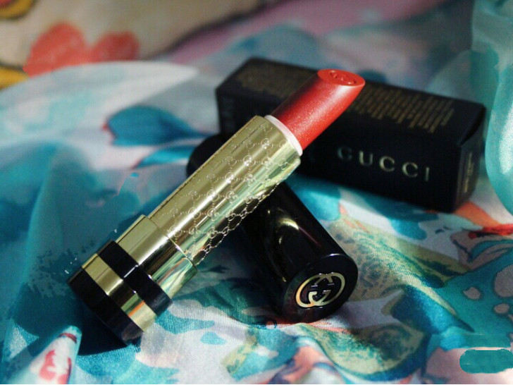 Spot Gucci water run gold tube lipstick lipstick thick tube 090 500 gold tube 203 floral 202