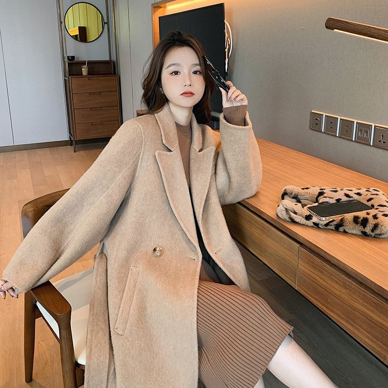Two-sided cashmere big coat woman in the middle of the high end of the high-face, and the autumn and winter hunched fur coat 2021 new 2021 new