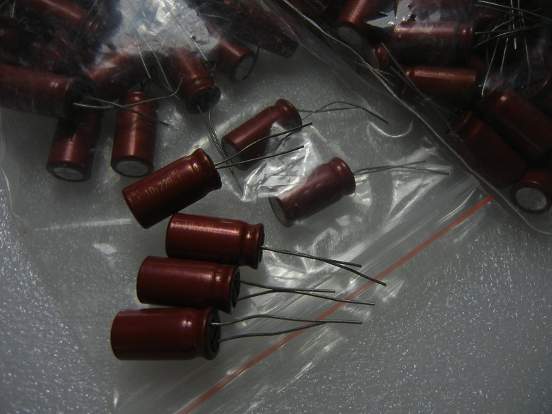 Japan original ELNA Cerafine 220UF 10V BP red robe audio coupling capacitor