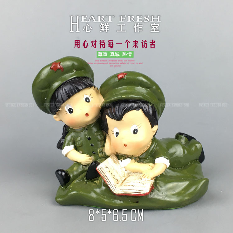 RW233 simulation character model pure love boy and girl reading and learning scene decoration during the Cultural Revolution