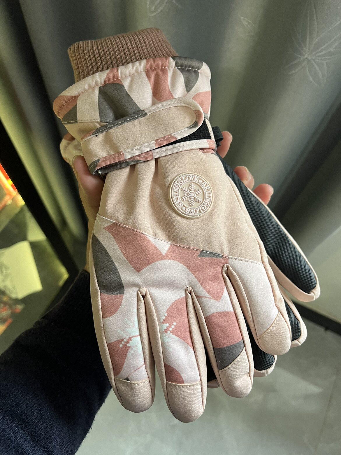 Ski gloves men's winter thickened warm cotton riding motorcycle outdoor travel women's windproof plus velvet non-slip touch screen