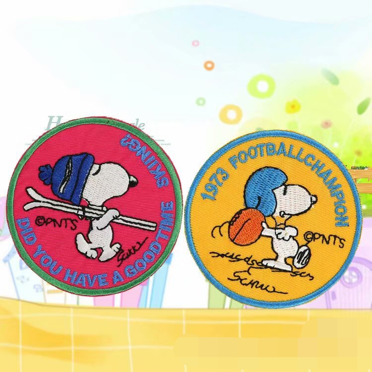 Children's Cartoon Round Snoopy Badge Patch Clothing Decoration Patch Applique Hole Patch Embroidery Children's Cartoon Round Snoopy Badge Patch Clothing Decoration Patch Applique Hole Patch Embroidery