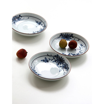 Off-the-shelf imported from Japan Bozo see burned hand-painted chrysanthemum pattern 15cm retro blue and white small box side dish dish