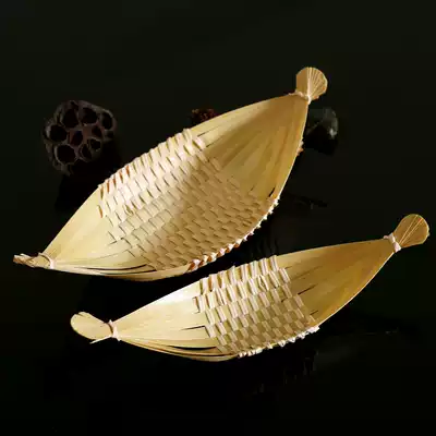 Promotion of two-headed pointed bamboo weaving dish snack sheep horn fry basket fruit type snack container plate fried dish bamboo craft