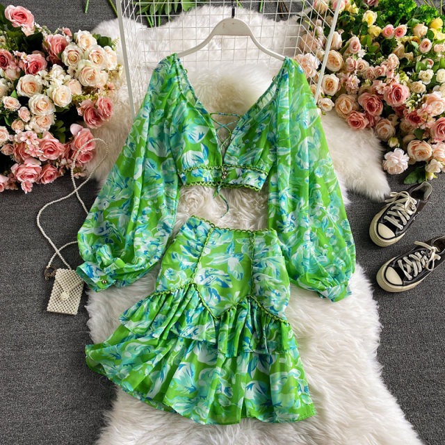 Spring and Autumn High Waist Deep V-neck Lantern Sleeve Short Chiffon Shirt Top Two-piece Women's High Waist Floral Hip Skirt