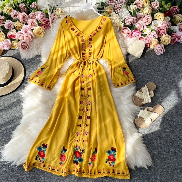 Vacation Beach Sunscreen Long Dress Female Bohemian Ethnic Style Retro Art Embroidery Travel Dress Trumpet Sleeves