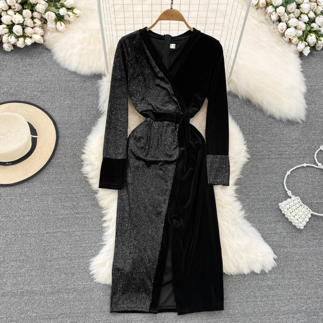 Autumn and winter new fashion temperament V-neck ironing diamond waist irregular slit gold velvet wrap hip dress dress