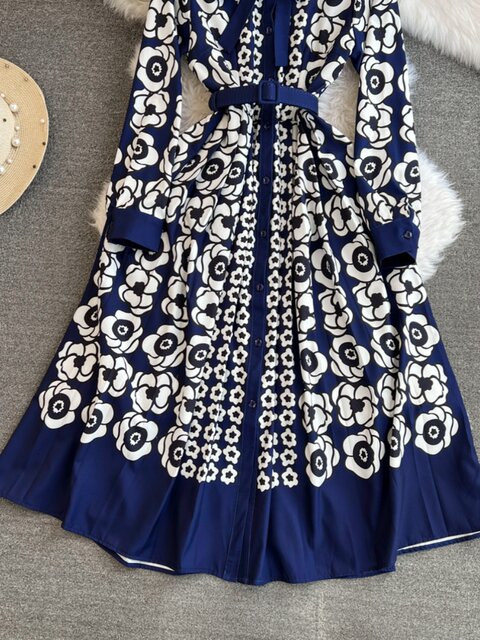 Fashionable and Luxurious Long-Sleeved Dress with a Lapel, Waist-Cinching, Slimming, Single-Breasted, A-Line, Printed, and Flared Hem