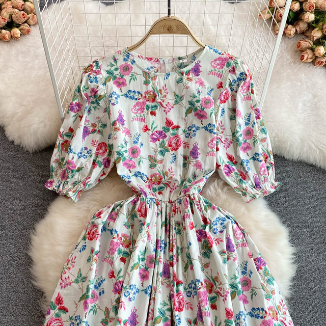 2022 summer French bellflower first love sweet mid-length round neck high waist slim puff sleeve floral dress