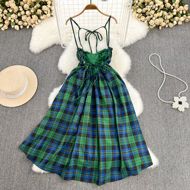 High-end French retro temperament seaside vacation style backless suspender skirt waist slimming A-line plaid dress female