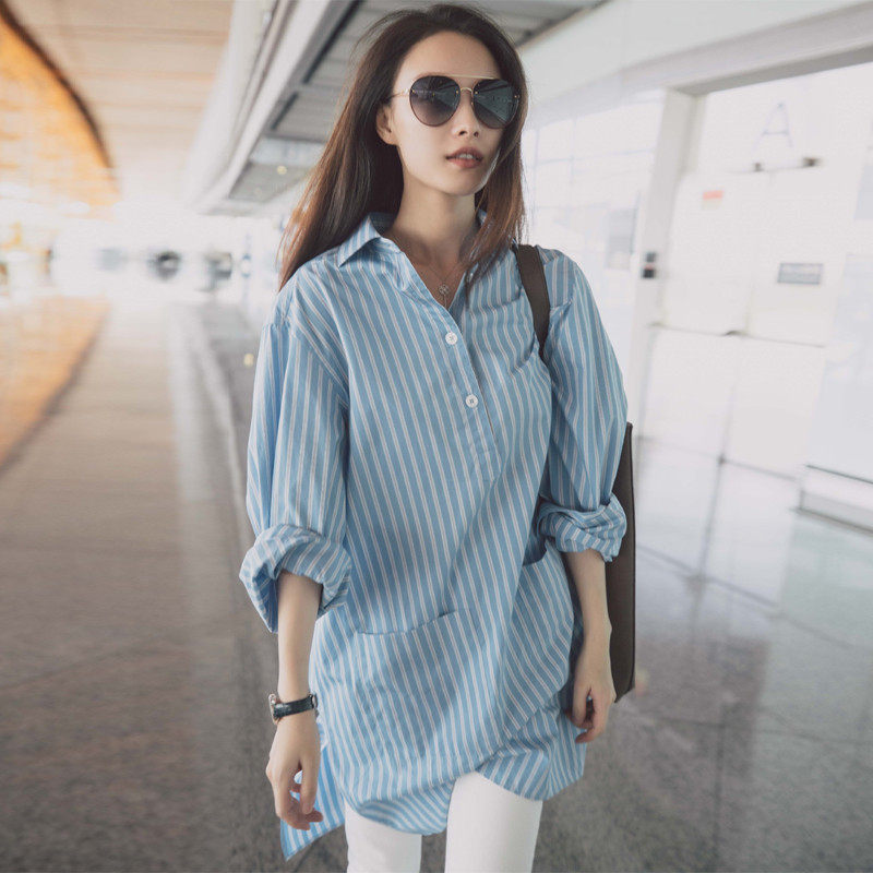 2022 spring and summer Xinming star Ni Ni in the same striped shirt Lazy Wind 100 A long version of the long version of the cardiovert blouse