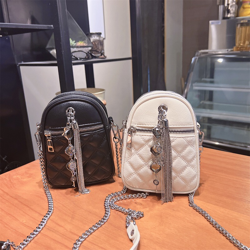 Tassel Mobile Phone Bag for Women 2024 New Summer Mini Lightweight Small Bag with Diamond Vertical Style Versatile Shoulder Crossbody Bag Tassel Mobile Phone Bag for Women 2024 New Summer Mini Lightweight Small Bag with Diamond Vertical Style Versatile Shoulder Crossbody Bag