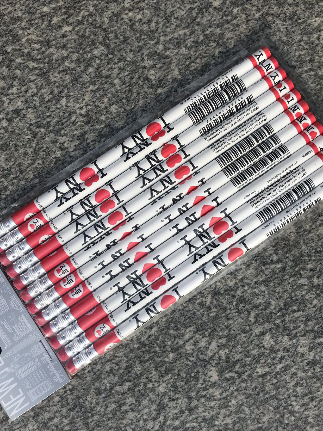 HB model writes pencil 12