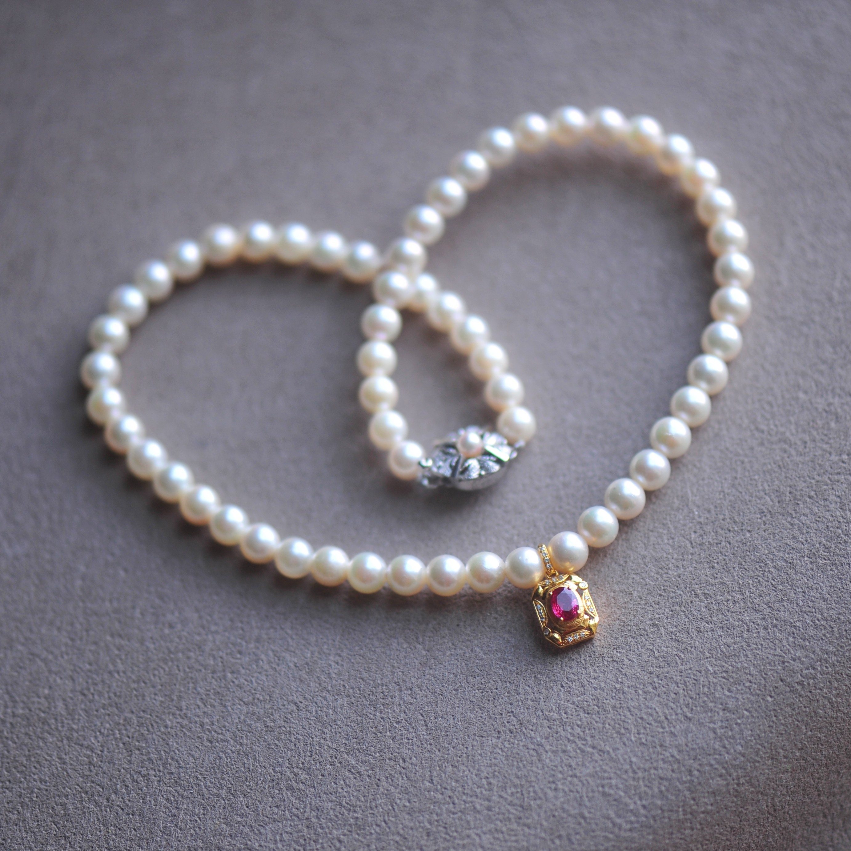 喜仔出品藏传藏式虎牙天珠千年至纯18K金设计项链：轻奢界的灵魂捕手