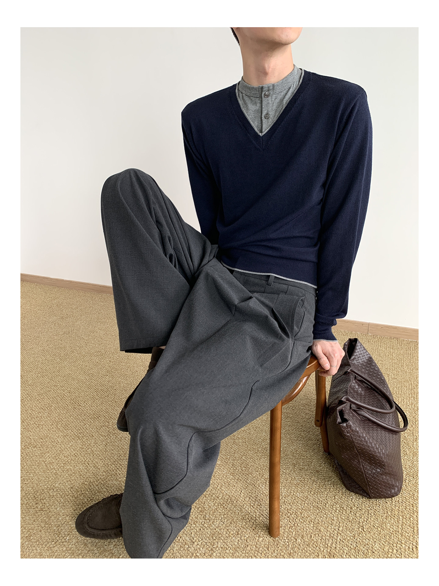 MION Faux-Layer V-Neck Cropped Sweater