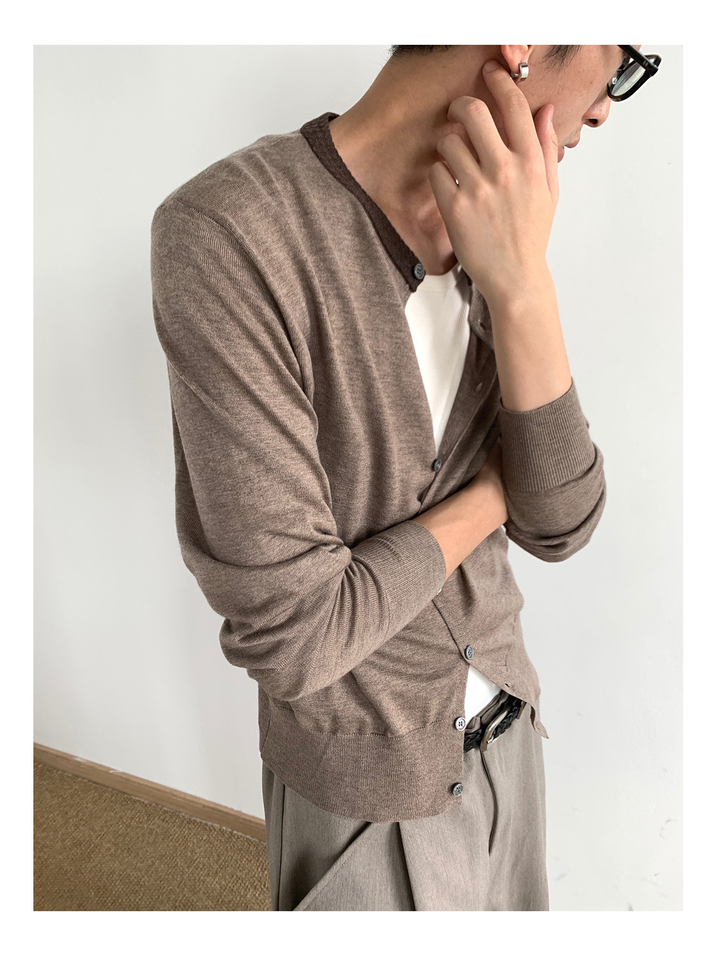 MION Contrast Colour Cropped Knit Cardigan