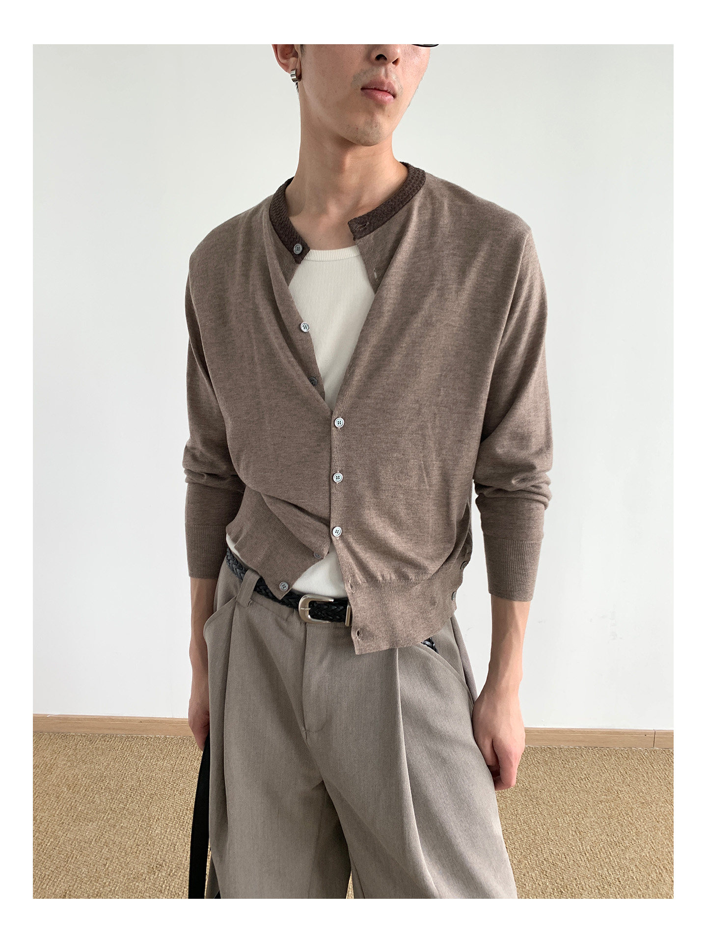 MION Contrast Colour Cropped Knit Cardigan