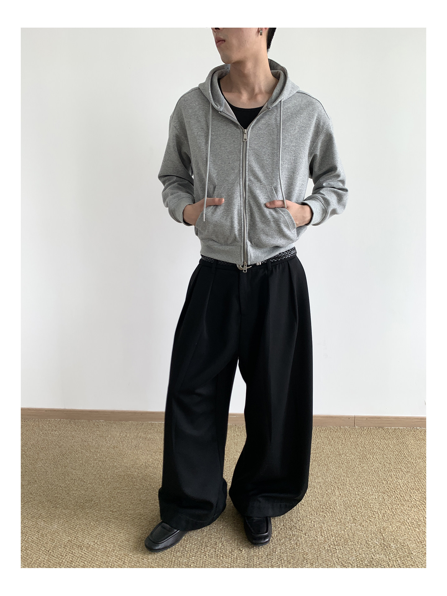 MION Cropped 435g Zip-Up Hoodie
