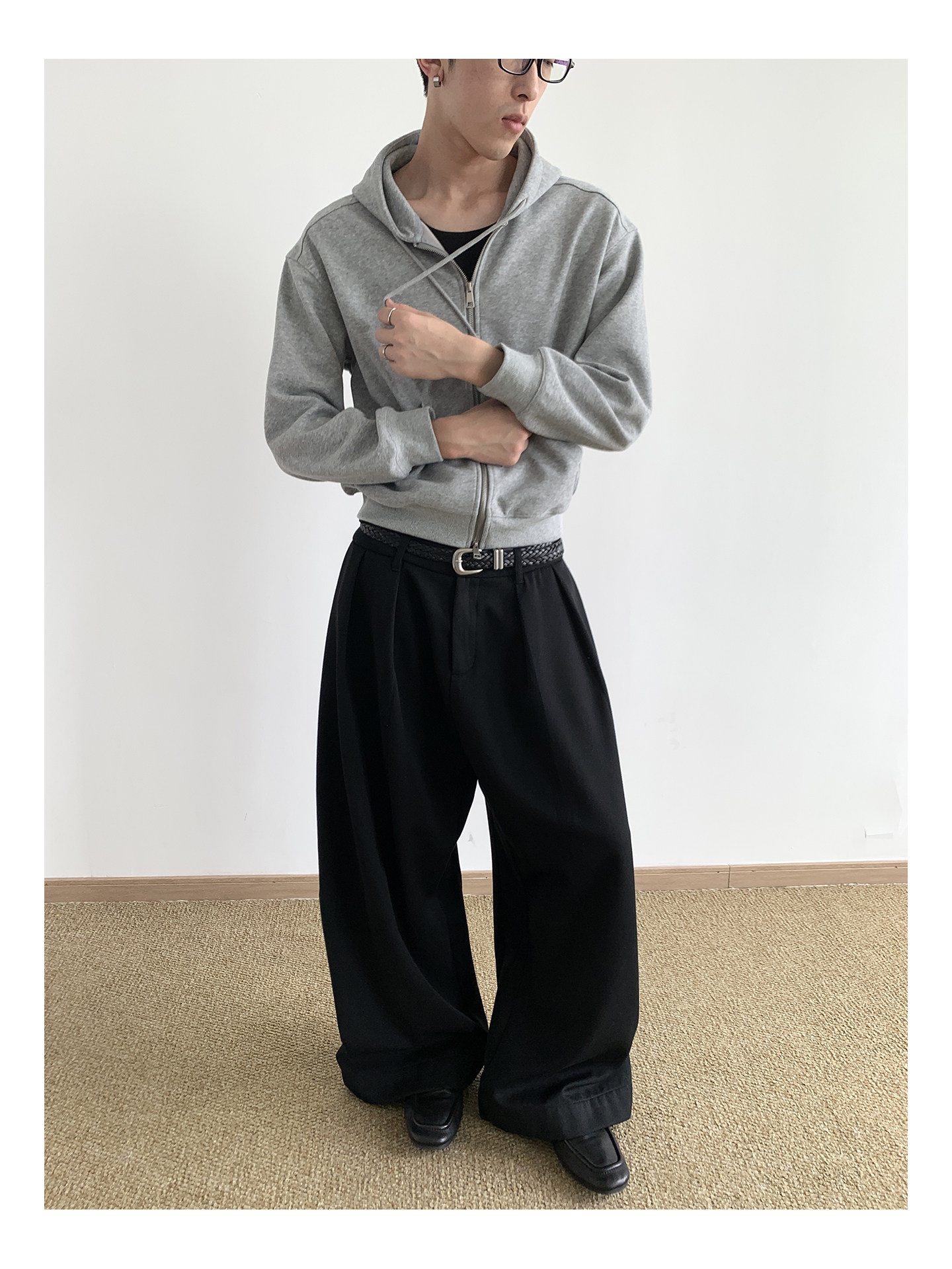 MION Cropped 435g Zip-Up Hoodie