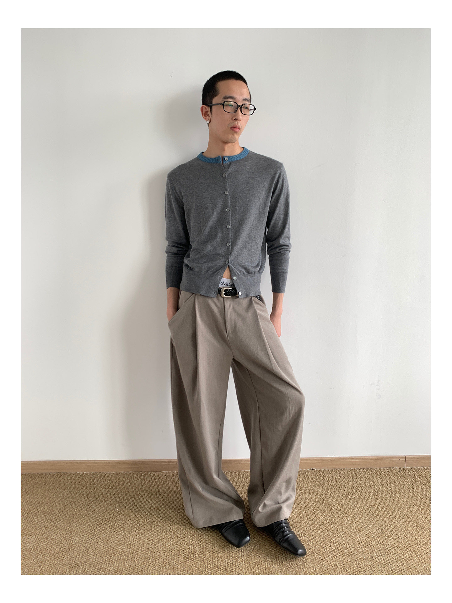 MION Contrast Colour Cropped Knit Cardigan