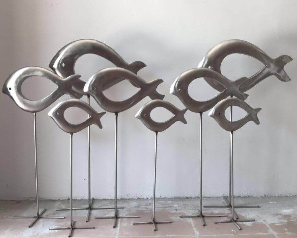 Stainless steel chickpeat fish lawn floor decoration Merchants Landscapes Small Pint Fish Sculptures Micro Landscape Fish Pool Pendulum