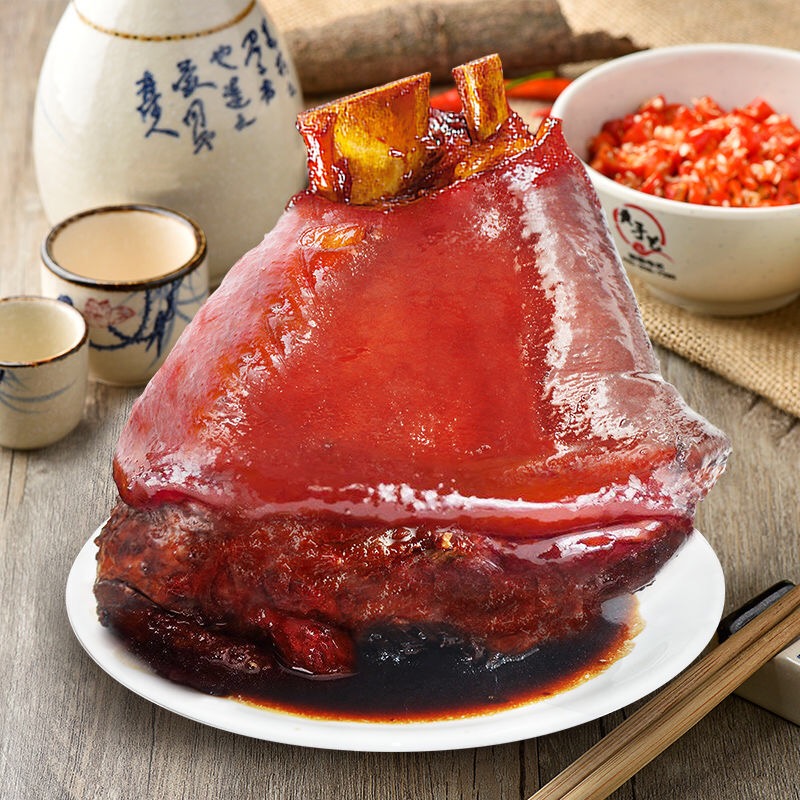 Shanghai gourmet specialty pig's hoof, elbow, hoof, braised cooked pork, pork, gourmet snacks, ready-to-eat snacks