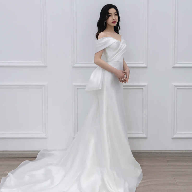 Trowel satin fish tail wedding dress 2021 new minimalist atmospheric method Light Korean version Bride Wedding Gown Princess Wind
