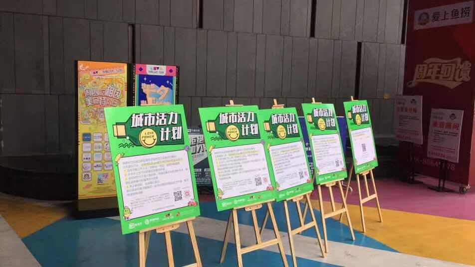 Wooden easel (American Ponderosa pine) Chengdu city free assembly delivery rental