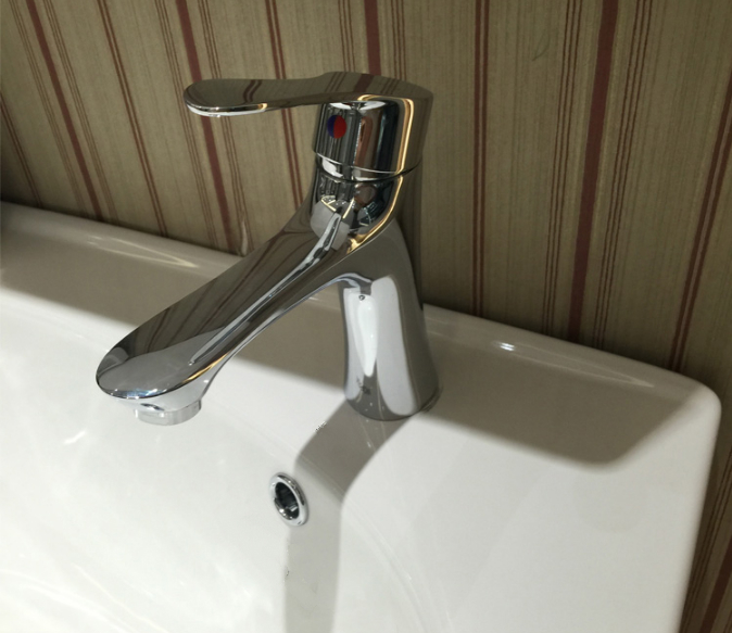 100% WRIGLEY original AMP11827 single handle single hole basin faucet (accept counter inspection) 