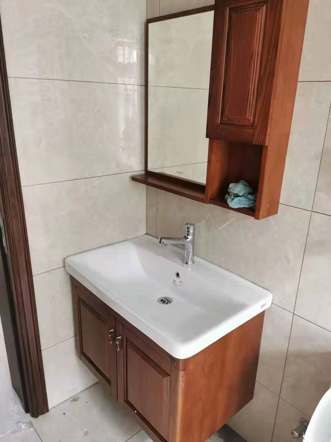 100% ARROW SIGNS ORIGINAL APGM8G3258-B WATER CURU SOLID WOOD BATH CABINET   