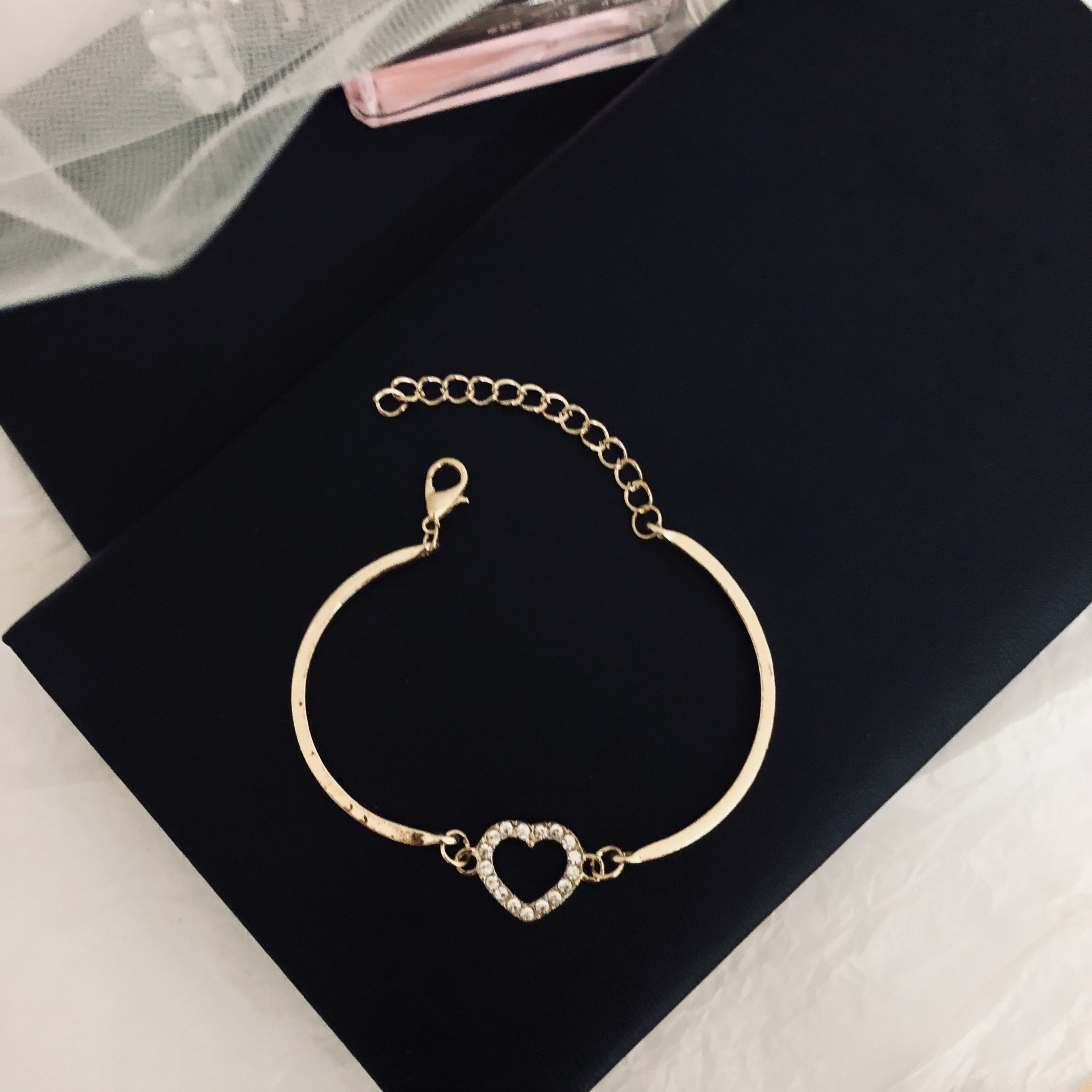 Phong cách lạnh lùng vòng tay ins ngọc trai pha lê vòng tay nữ phiên bản Hàn Quốc đơn giản và đơn giản cá tính sinh viên Sen Sở bạn gái vòng tay trơn vàng 18k