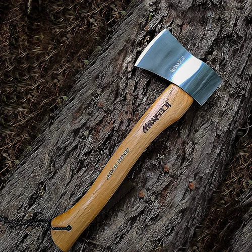 Savage Bushcraft Outdoor Импортированный американский кемпинг -топор расколотый дрова и вырезанные деревья.