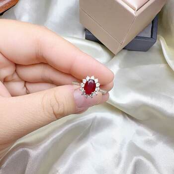18k gold pigeon blood ruby ​​princess diana style ring