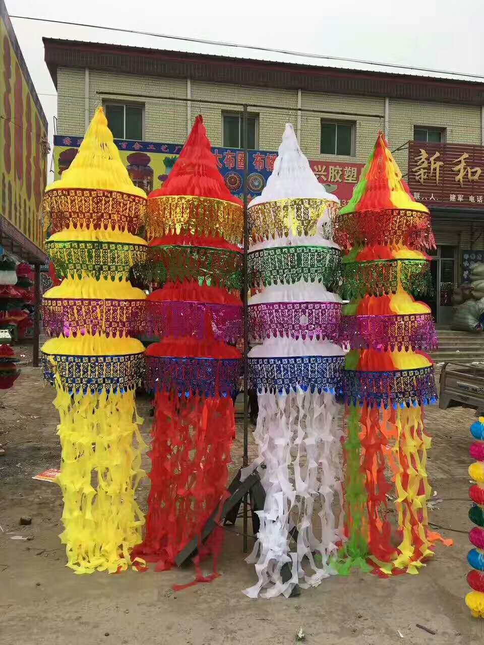 The flag draws the soul sail gourd flag funeral white funeral call the soul flag mourning hall pendant cloth flag looking at the mountain dragon looking at the mountain money