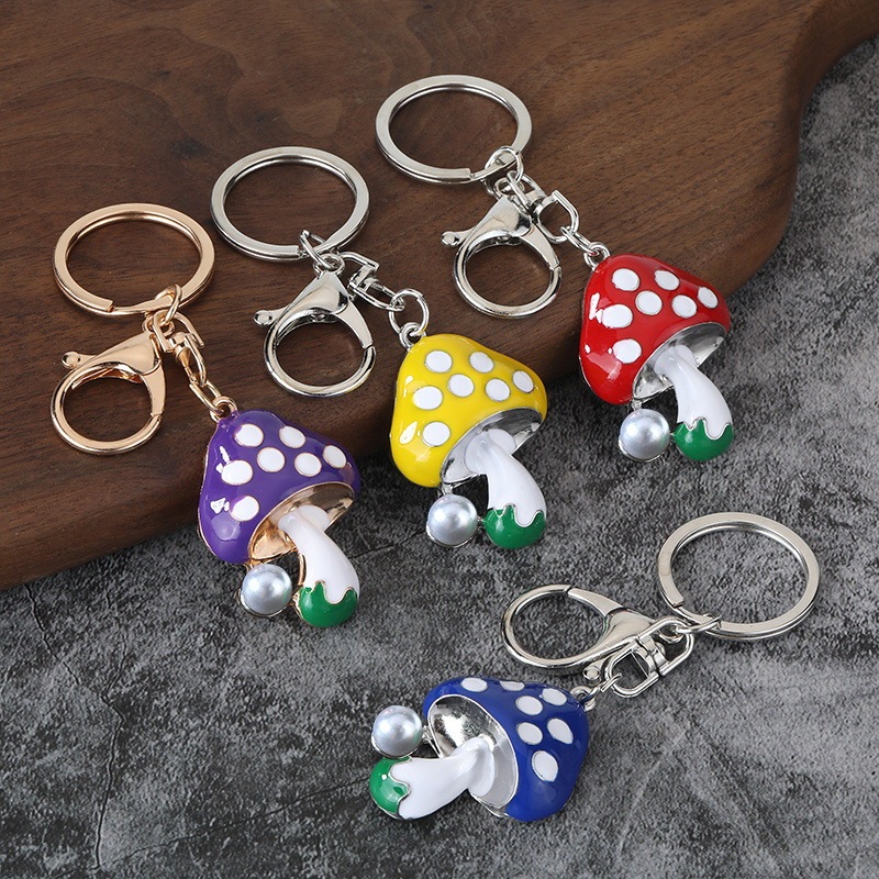 Cross-Border New Model Small Mushroom Keychain, Exquisite Colorful Enamel Mushroom Keychain Bag Pendant Small Gift
