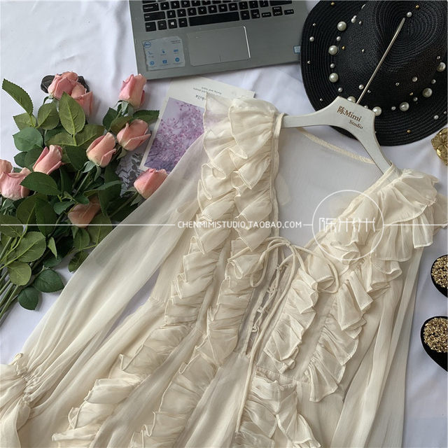 Chen Mimi Autumn and winter new French romantic fairy style very fairy ruffled V-neck flared sleeve chiffon dress