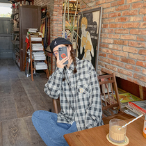 Original vintage Japanese retro style lapel collar loose long sleeve plaid shirt women 21 Autumn New