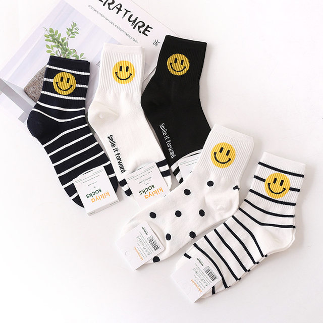 Korean imported women's socks yellow smiley polka dot stripes Japanese style fresh campus style skateboard mid-calf women's socks