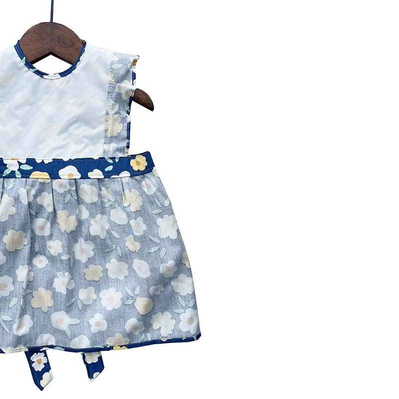 Children's waterproof apron for food sleevless for kindergarten, Korean style, with ties on the back