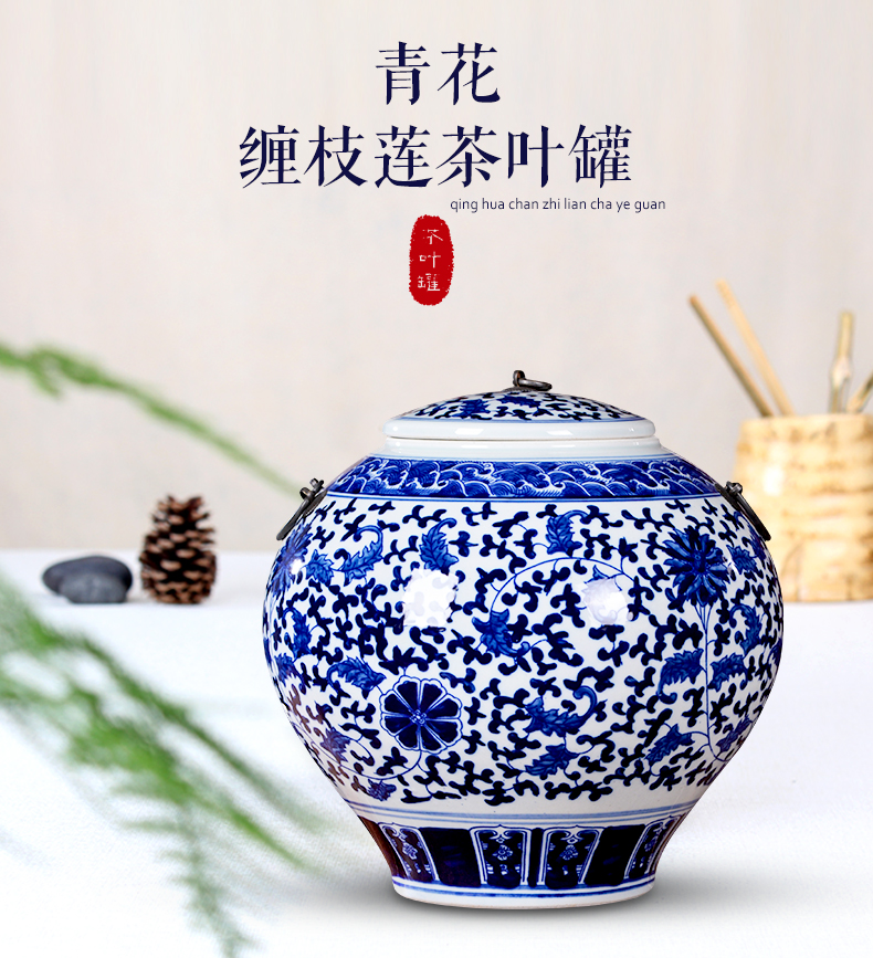 Jingdezhen ceramics general blue and white porcelain tea pot storage tank with cover to receive Chinese style household decorative furnishing articles