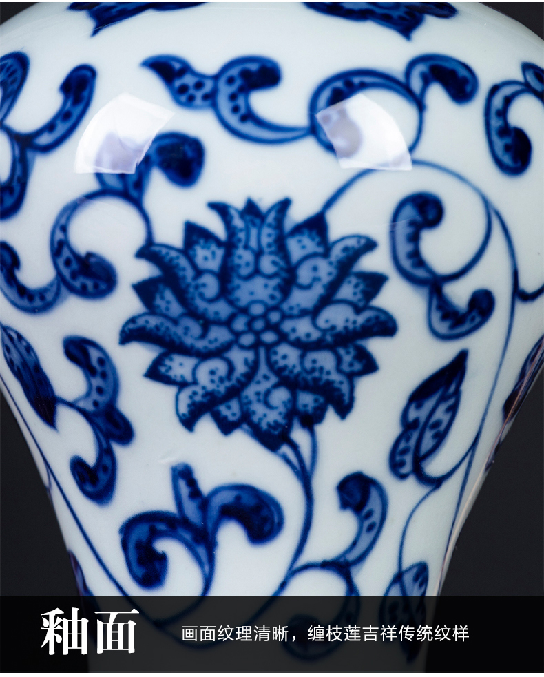 The Mini blue and white porcelain of jingdezhen ceramics characteristic small flowers flower arrangement bottled water furnishing articles tea table of Chinese style household decoration