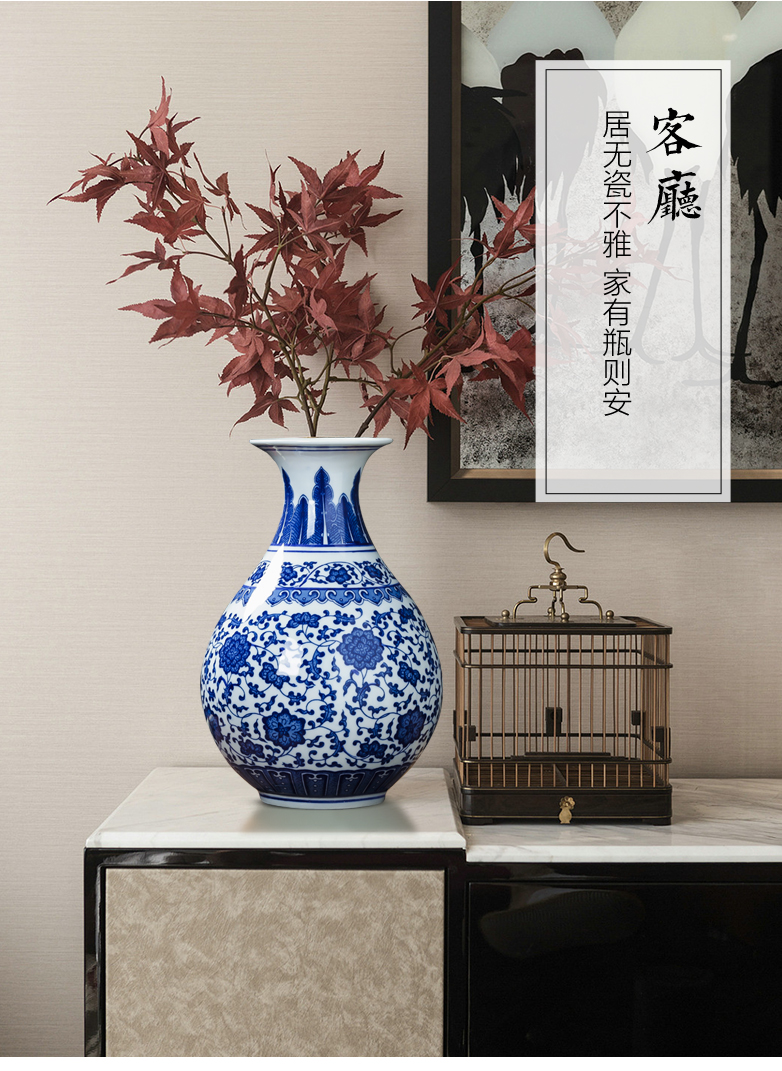 Jingdezhen ceramics new sitting room of Chinese style household furnishing articles antique blue and white porcelain vase rich ancient frame flower decorations