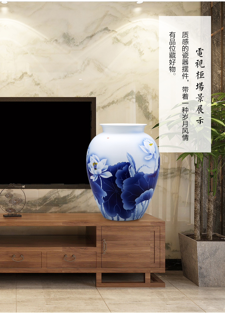 Jingdezhen blue and white porcelain vase expressions using furnishing articles creative hand - made ceramics lotus sitting room of Chinese style household ornaments