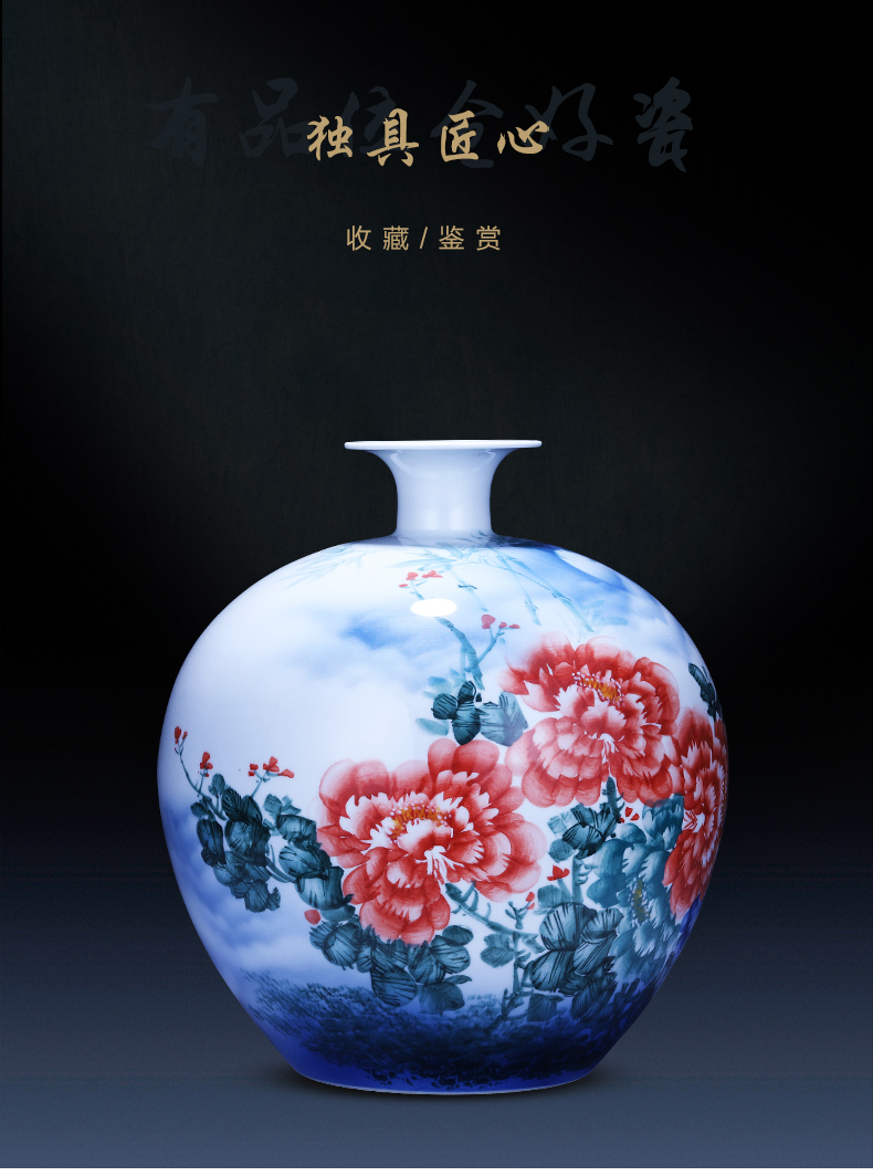 Jingdezhen ceramics hand - made the sitting room of Chinese style household wealth auspicious pomegranates of blue and white porcelain vase TV ark, furnishing articles