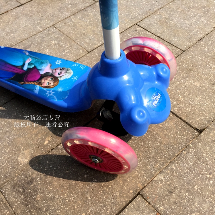 Đích thực ice Công Chúa FROZEN Aisha elsa Spider-Man 3 bánh xe scooter trẻ em của đu xe ba bánh xe đẩy em xe chòi chân ô tô