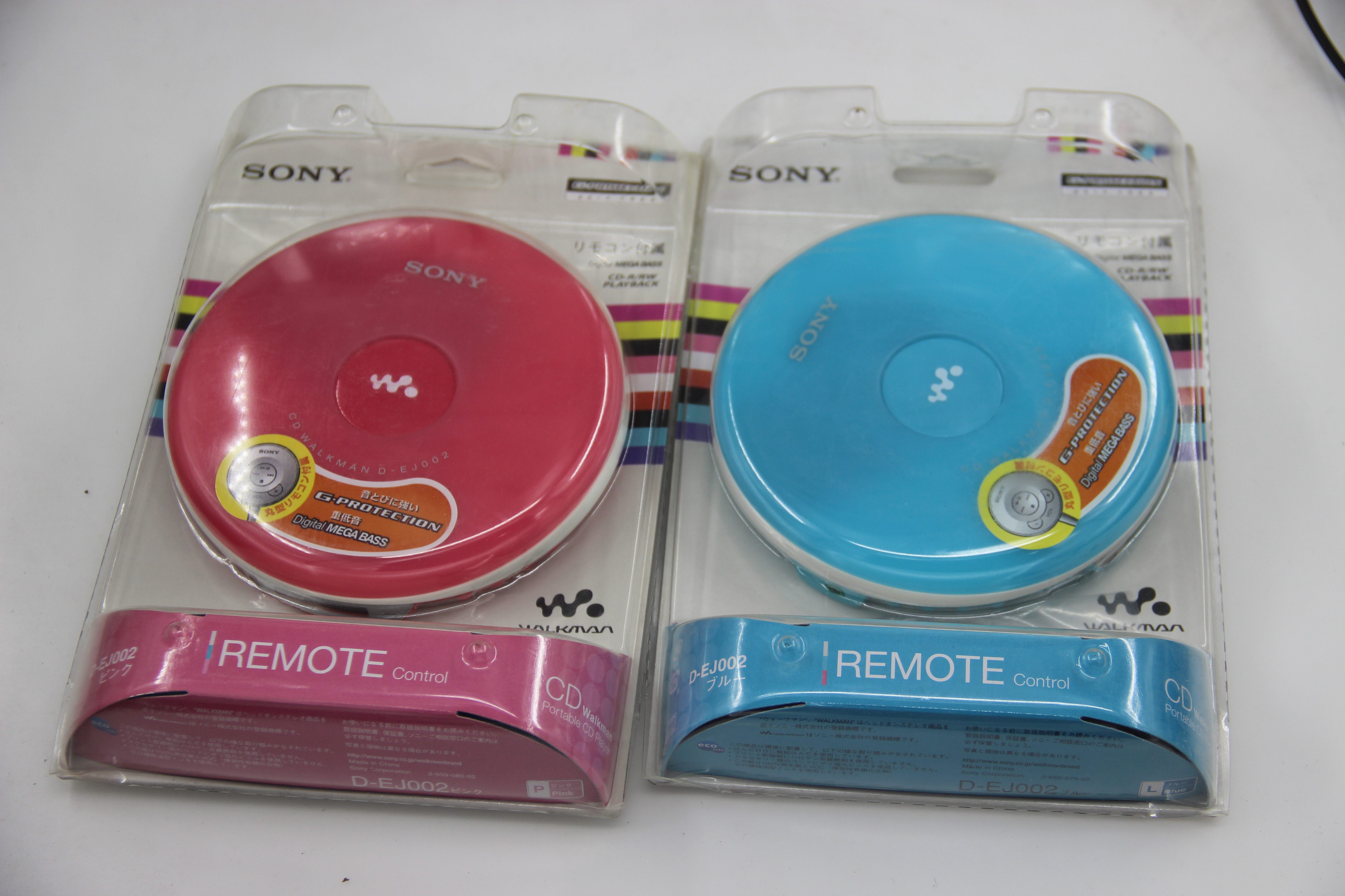 The Japanese version of the original Sony D-EJ002 portable CD machine with sound and sound new products nostalgic for a good selection