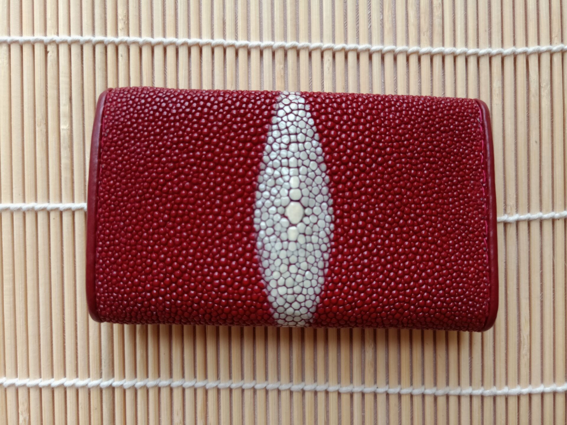 Pearl fish classic red small key bag can be loaded with money clearance treatment for men and women