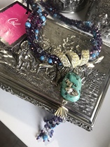 Christian Lac roix turquoise glass pavé rhinestone heavy industry necklace 8680 deposit 8000